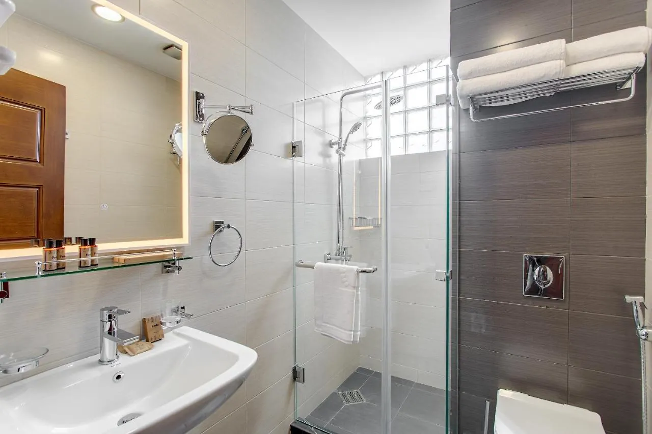 Vinum Hotel Tbiliszi 4*,  Grúzia